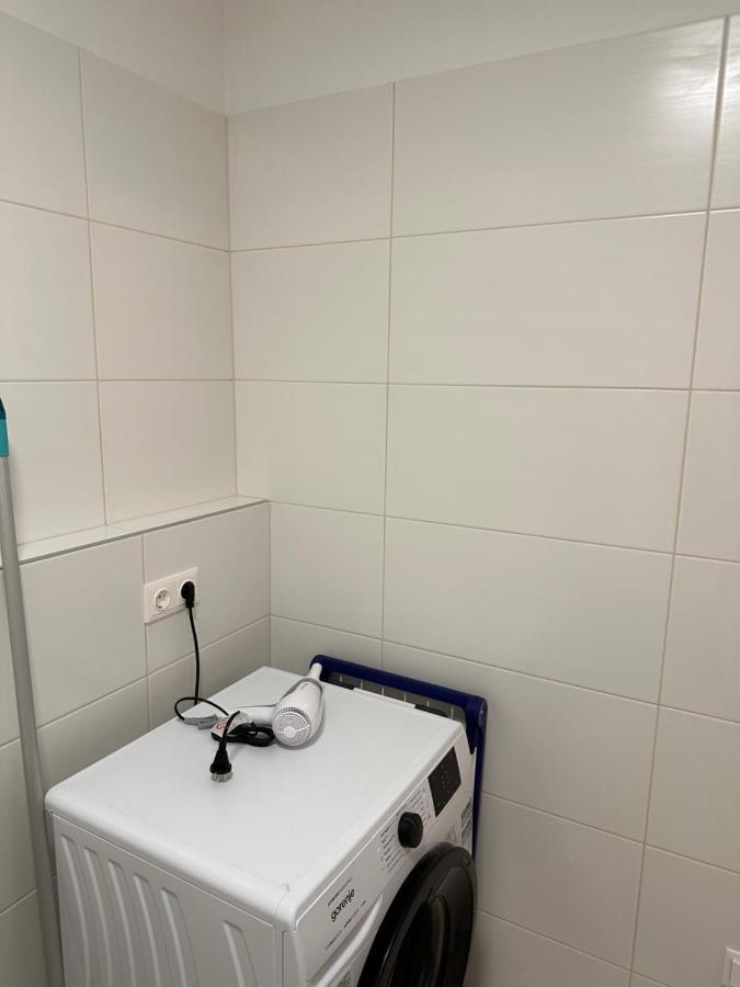 Amazing City Center Apartment Wina Bagian luar foto