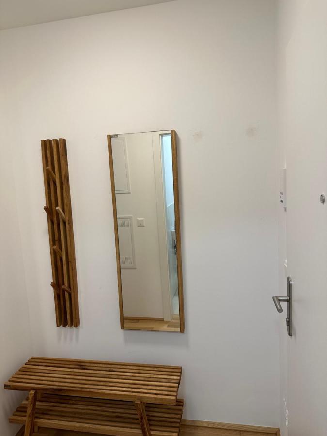 Amazing City Center Apartment Wina Bagian luar foto